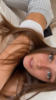 annabellewyatto - C7uO8-XAkYL-bM4re3yS.mp4